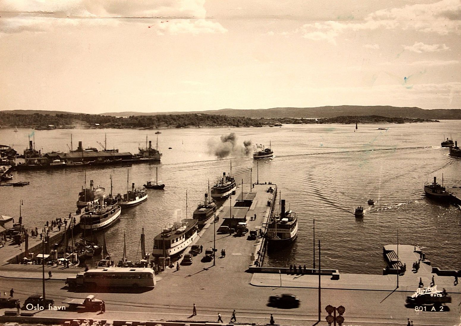Nesoddbåtene Oslo Havn , utg Harstad 801 A 2 , postgått 1957.jpg